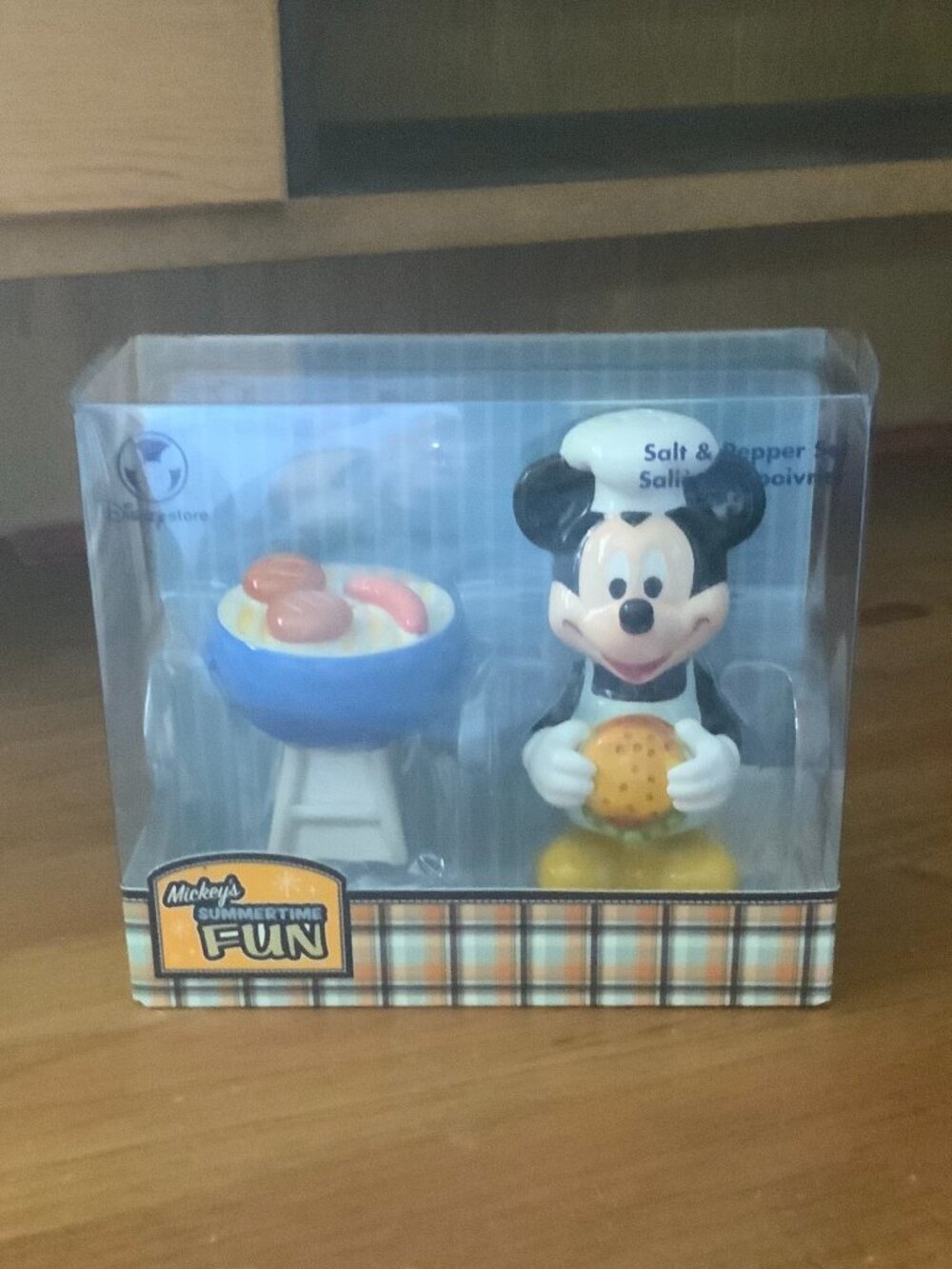 MICKEY MOUSE SUMMERTIME FUN SALT & PEPPER SET - BNIB